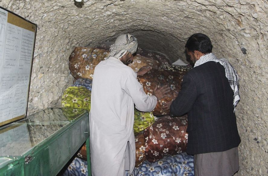 jabal-nur-mushaf-al-quran-yang-disimpan