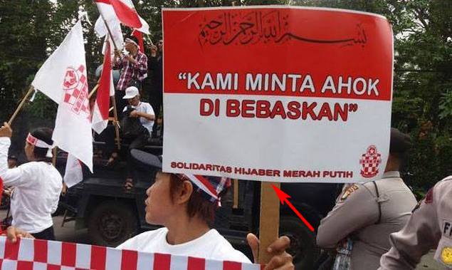 bendera_pendukung-ahok