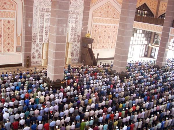 Adab Menyambut Hari Jumat Menurut Imam al-Ghazali