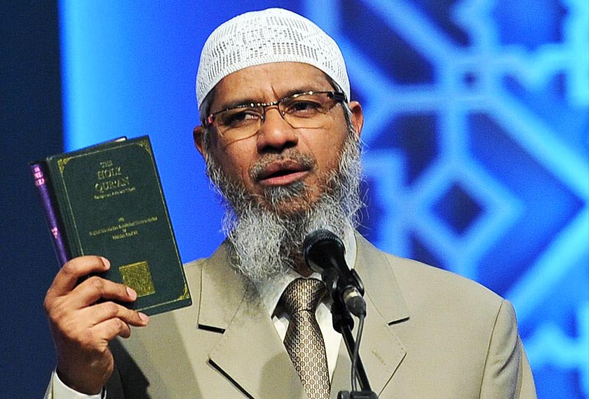 Niat Tunjukkan Kesalahan Alquran, Pria Ini Dipermalukan Dr Zakir Naik
