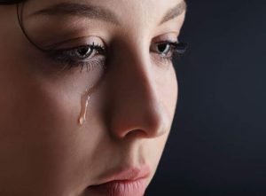 Sering Nangis Lihat Film Sedih, Namun Tak Pernah Menangis Karena Allah Swt