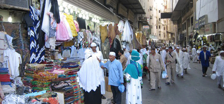 Ogah Bawa Oleh-Oleh Made in Cina, Jamaah Haji Incar Kerundung Buatan Turki di Tanah Suci