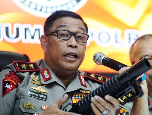 Tepisan Tangan Komandan Brimob dan Dilema Tito
