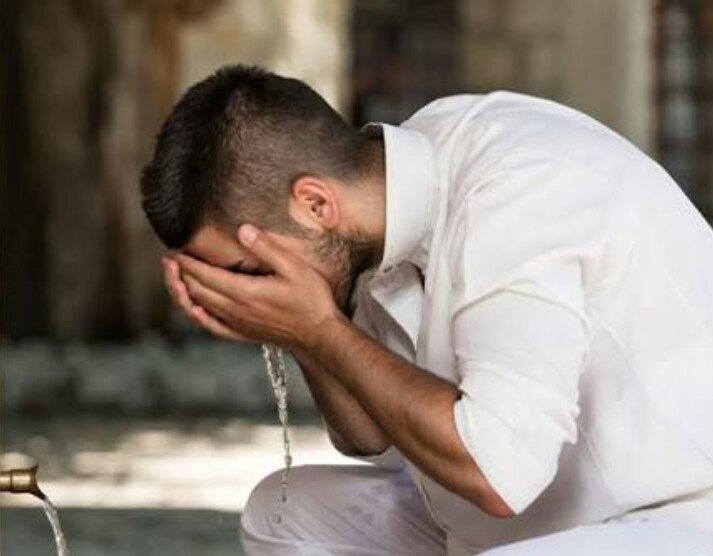 Jangan Anggap Ringan Berwudhu, Ketidak Hati-hatiannya Sebabkan Tersentuh Api Neraka