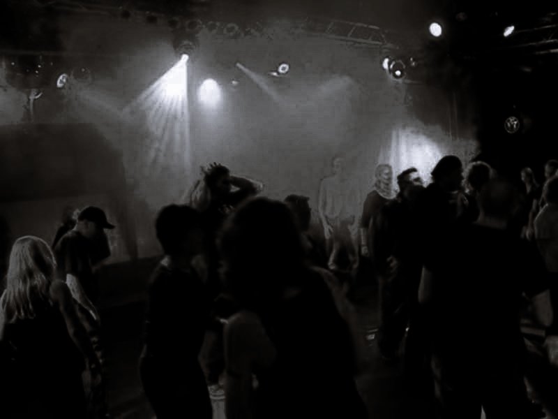 Mengapa Kemaksiatan Terlihat Indah di Mata Orang Kafir?