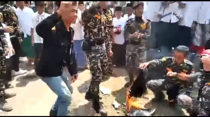 Konspirasi Politik di Balik Pembakaran Bendera Tauhid