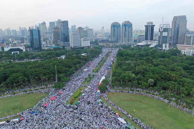 Allahu Akbar! Data Akurat: Peserta Reuni 212 Diikuti 13,4 Juta Jiwa!