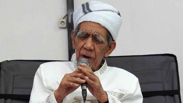 Nasihat Alm Mbah Moen: Cukup Minta 4 Hal Ini kepada Allah