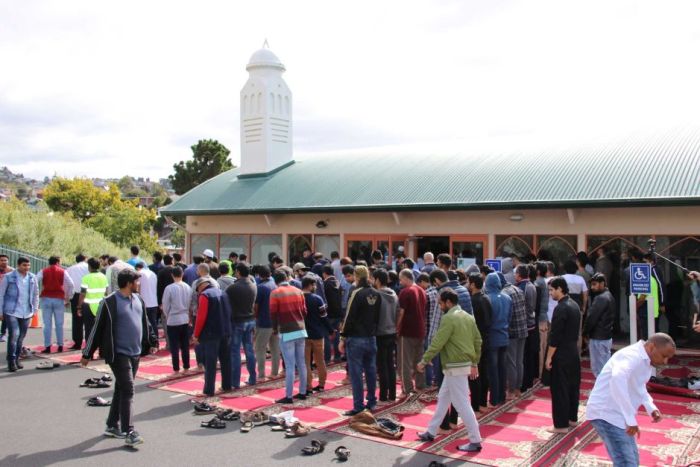 Populasi Muslim Meningkat, Jamaah Masjid Hobart Luber Hingga Parkiran