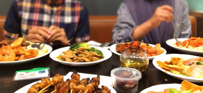 Rahasia Di Balik Perintah Menjilati Jari Usai Makan