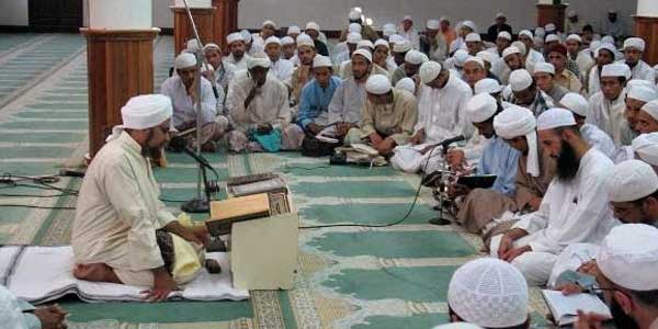 Dua Keuntungan Sekaligus di Majelis Ilmu