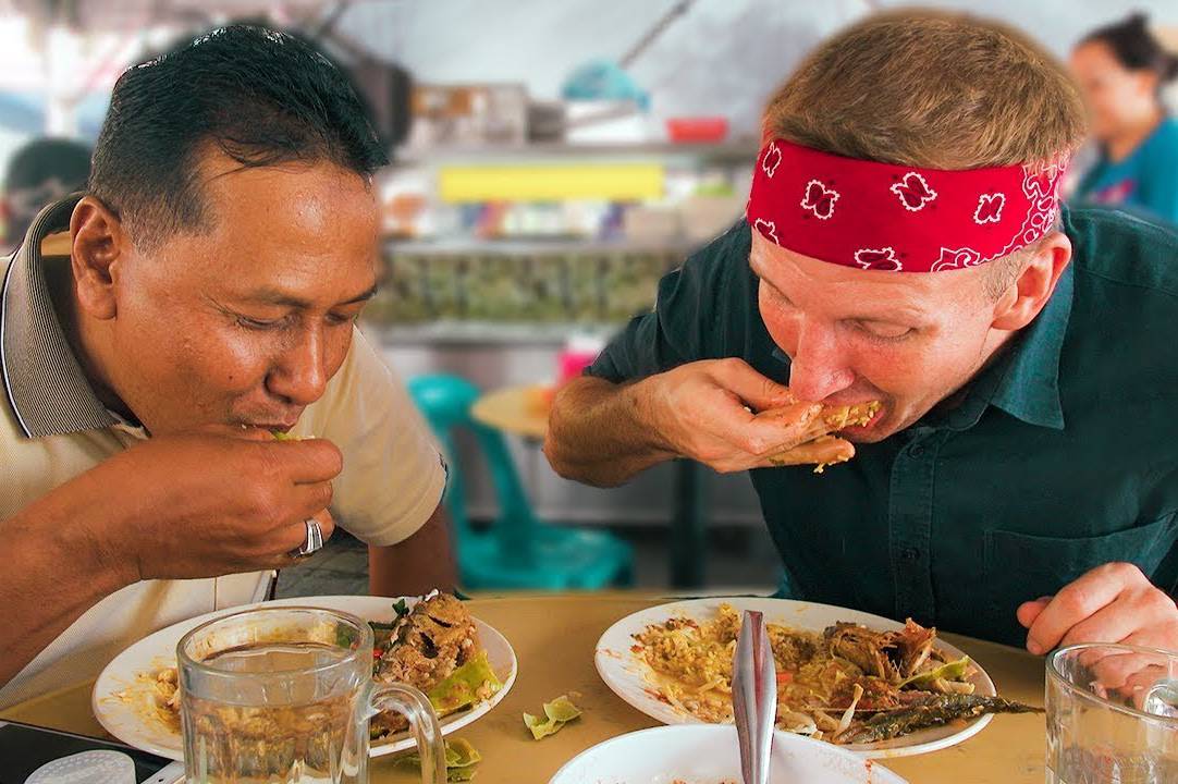 Penjelasan Menarik Seputar Makan dengan Tangan