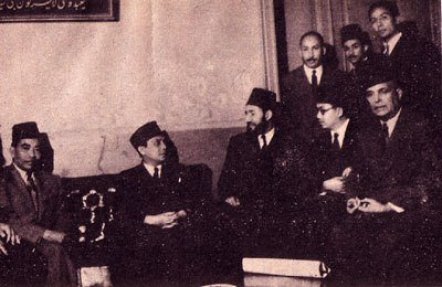 Tokoh Ikhwanul Muslimin Hasan al Banna bersama Syahrir Tokoh Ikhwanul Muslimin Hasan al Banna bersama Syahrir