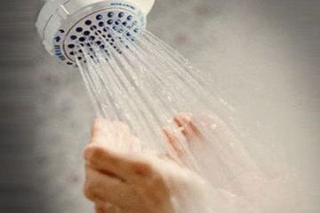 Benarkah Mandi Malam Berbahaya untuk Kesehatan?