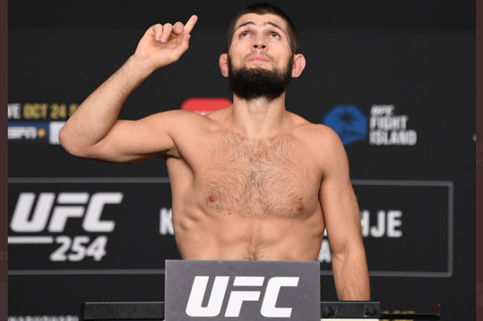 Islam Dihina, Khabib Nurmagomedov Tantang Macron