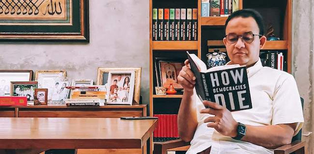 How Democracies Die; Demokrasi Bisa Mati di Tangan Pemimpin Terpilih