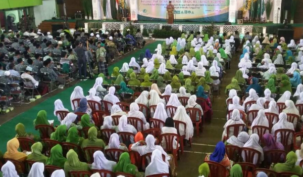Sering ke Pengajian Tapi Akhlak Tak Berubah, Salahnya Dimana?