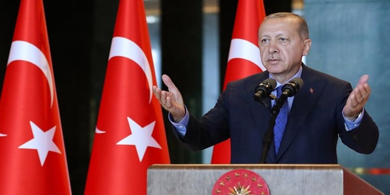 Erdogan Kecam Mantan Menteri Yang Bilang Tidak Nyaman Lihat Hakim Perempuan Berjilbab