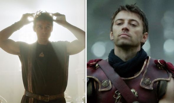 Tokoh Pencitraan dan Bangun Infrastruktur Dikala Ekonomi Hancur