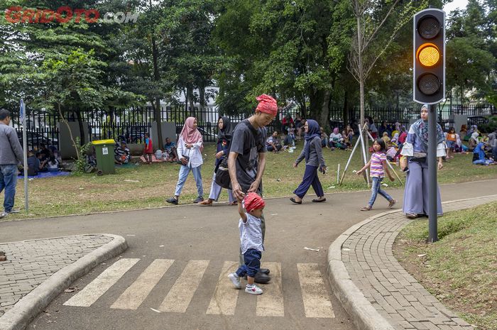 Belum Banyak yang Tahu, Ini Lho Sejarah dan Fakta Unik Zebra Cross!