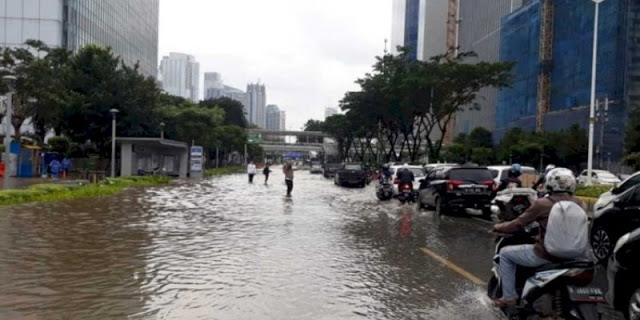 Jakarta Dikepung Banjir di Malam Imlek, Netizen Sindir PSI Bungkam