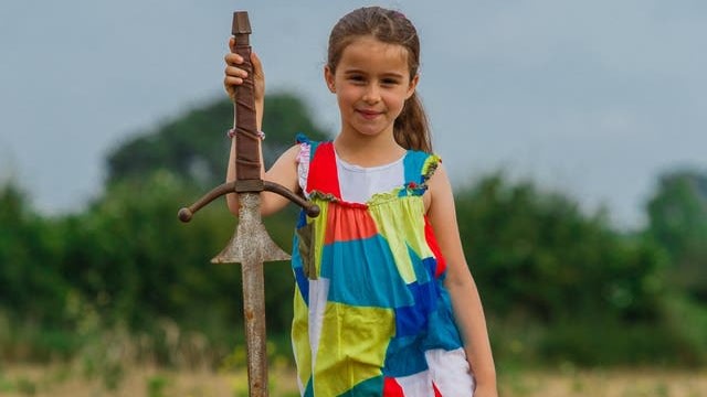 Ketika Pedang Legendaris King Arthur Ditemukan oleh Seorang Bocah