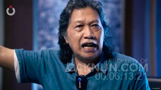Cak Nun Sebut Orang Jawa Lebih Licik Dari Yahudi, Ini Penjelasannya
