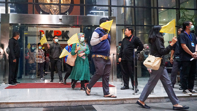 20 Pertanyaan Tes Pegawai KPK: Semua Orang Cina sama Saja, Hak Kaum Homo Harus Dipenuhi