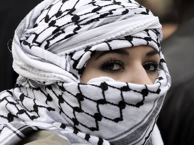 Google Sarankan Keffiyeh Palestina sebagai Simbol Terorisme, Netizen Marah Besar