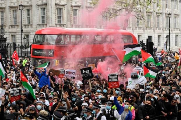Ribuan Warga London Turun ke Jalan Dukung Kemerdekaan Palestina