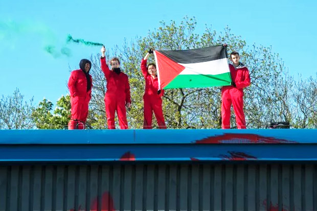 Aktivis Kemanusiaan Inggris Duduki Pabrik Drone Tempur Israel