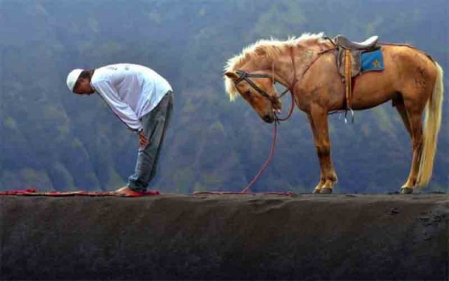 Sholat Hajat, Niat, Tata Cara, Doa, Keutamaan dan Keajaiban