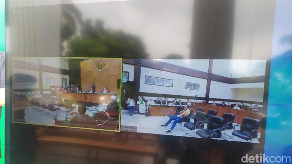 HRS Cecar Ahli Bahasa soal Onar Diartikan Resah: di KBBI Nggak Ada!