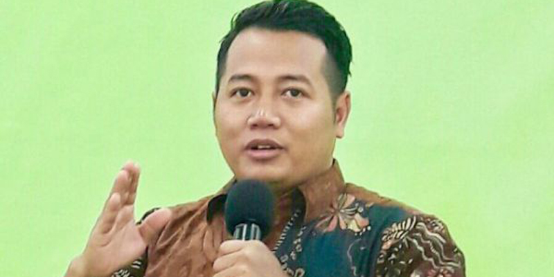 Saran bagi Pemburu Kuasa: Pandailah Cari Junjungan Baru, Yang Lama Perlahan Ditinggalkan