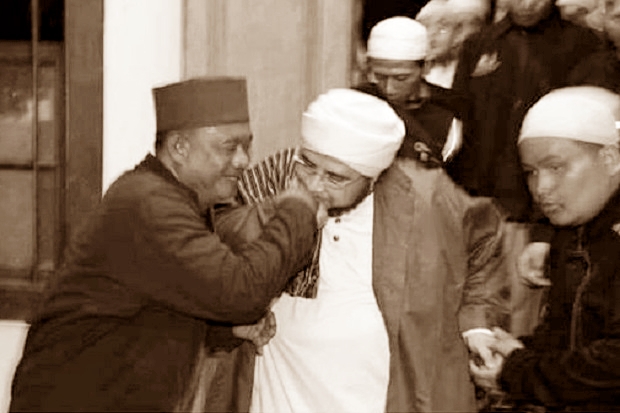 Kisah Preman Kejam Tanjung Priok yang Bertobat setelah Didatangi Habib Munzir dan Cium Tangan