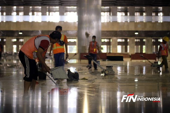 Suasana Masjid Istiqlal Siang Ini yang Tak Gelar Salat Jumat - FAJAR INDONESIA NETWORK
