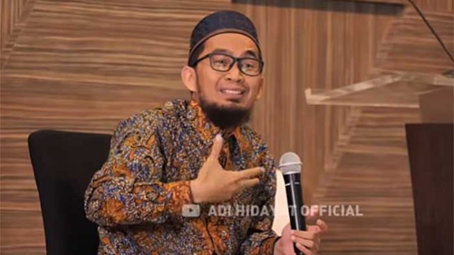 5 Tanda Salat Diterima Allah Menurut Ustaz Adi Hidayat, Simak Penjelasannya!