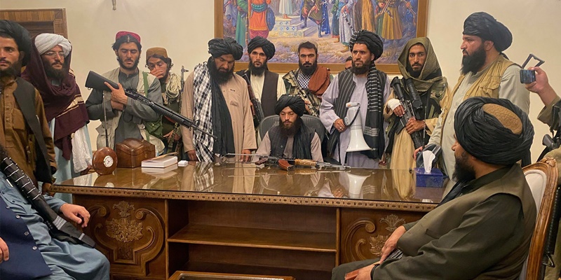 Taliban Rilis Aturan Larang Cukur Jenggot Bagi Pria Afghanistan