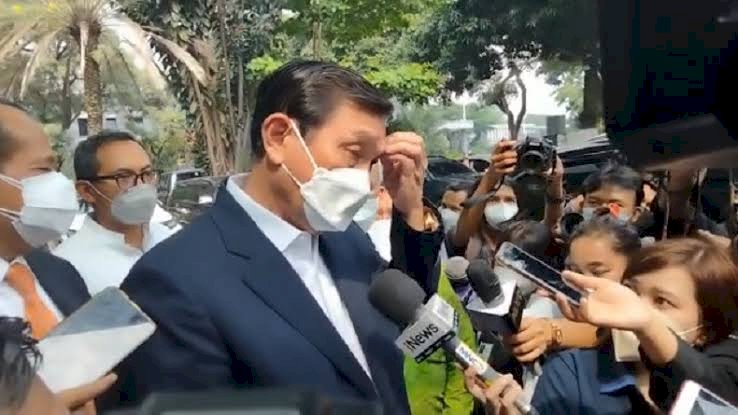 Jokowi Tak Percaya Orang Hebat di Negeri Ini, Makanya Lagi-lagi Luhut...