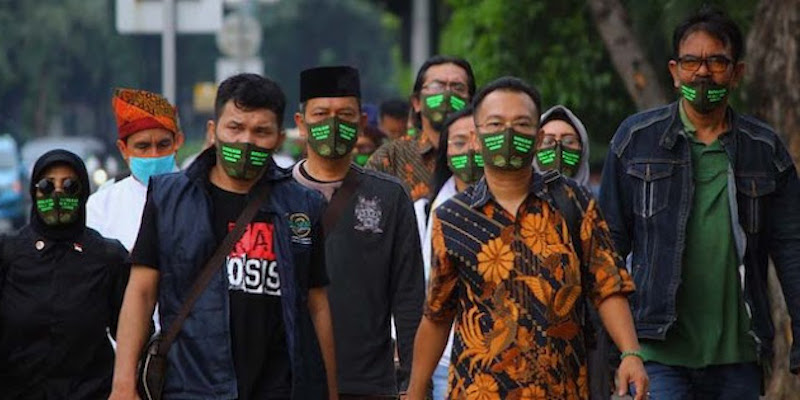 Aktivis ProDEM Iwan Sumule Menilai Luhut Panjaitan Kini Dalam Posisi Terdesak