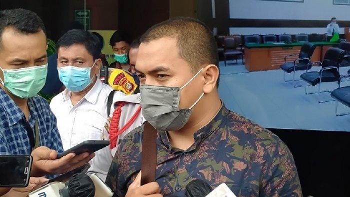 Respons Aziz Yanuar Sikapi Akun FPI dan Rizieq Shihab Masuk Daftar Hitam Facebook