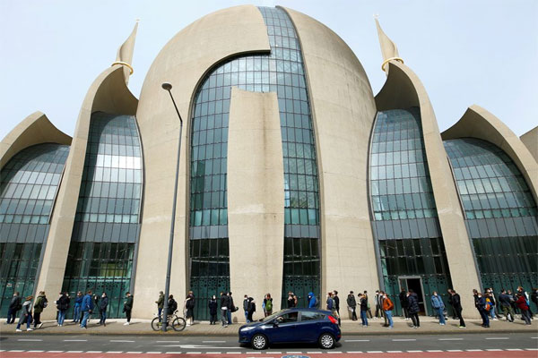 Masjid Terbesar di Jerman Diizinkan Kumandangkan Azan pada Hari Jumat