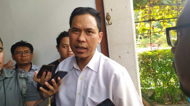 Jalani Sidang Perdana, Munarman: Fitnah Besar Ke Diri Saya