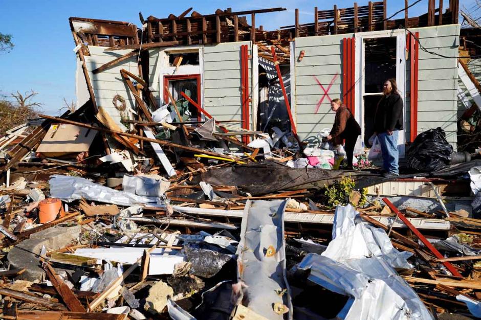 Mengerikan, Begini Dampak Bencana Tornado di Kentucky yang Menewaskan Lebih dari 70 Orang-1