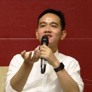 Gibran Ajak 139 Anak Yatim Nonton Film ‘Jumbo’ Karya Anak Bangsa