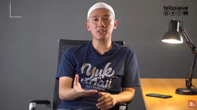 Ustaz Felix Siauw Bandingkan Pengeroyokan Ade Armando dengan Kasus Novel Baswedan: Ini Bukan Masalah Kekerasan!