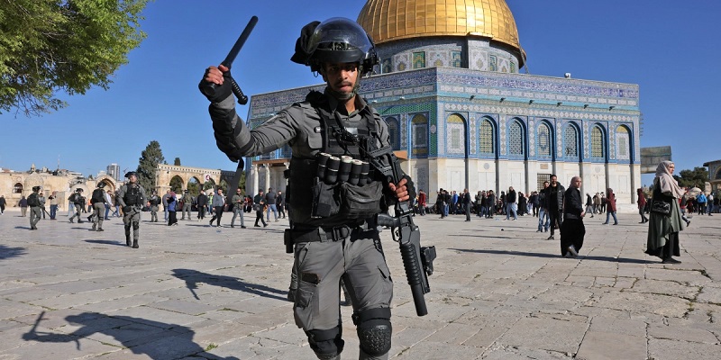 Rusuh Lagi, Polisi Israel Merangsek Masuk Kompleks Masjid Al Aqsa