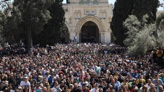 Walaupun Dihalang-halangi Israel, Ribuah Jamaah Padati Al Aqsa untuk Salat Isya dan Tarawih