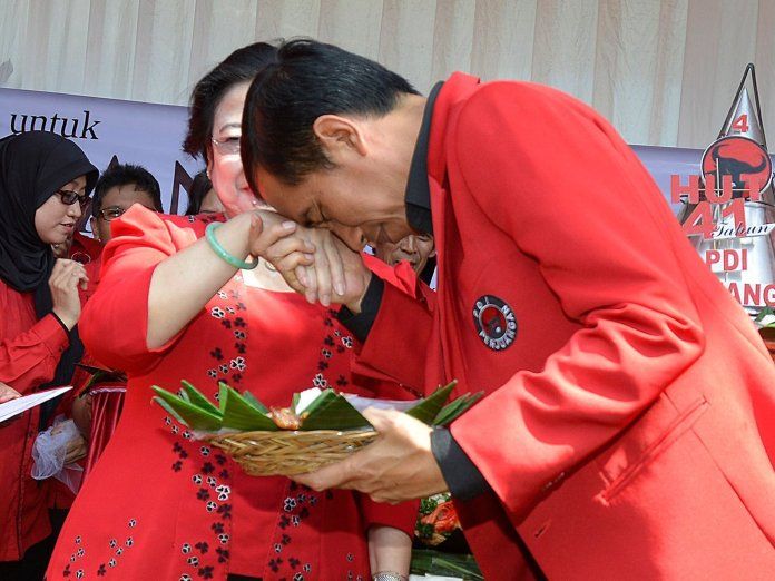 Presiden Jokowi bersama Ketua Umum PDIP, Megawati Soekarnoputri. Foto: Politiktoday
