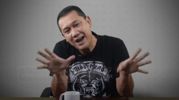 Istri dari Tim Pemenangan 02 Dapat Jatah Komisaris, Denny Siregar: Bentar Lagi Kakek, Nenek, Cucu Biar Sekalian Hancurnya